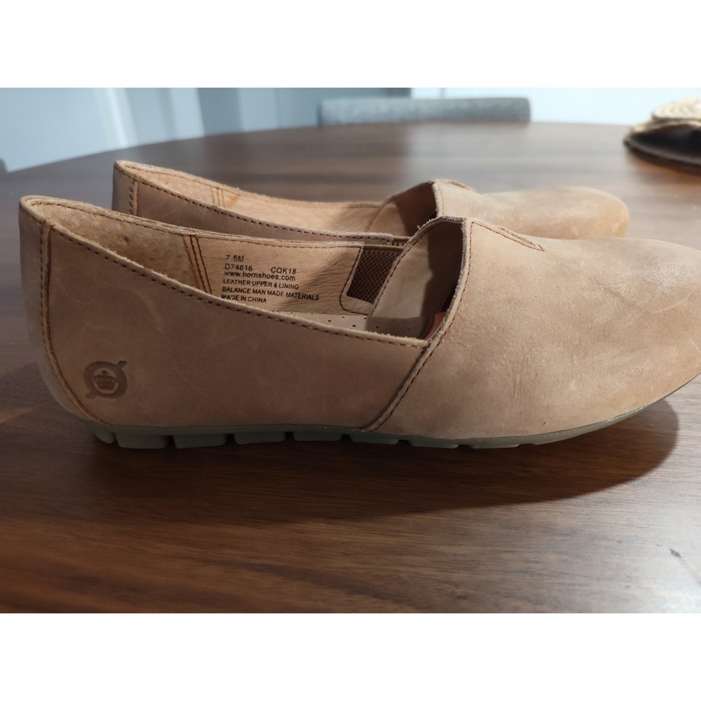 Born Tan Leather Slip On Loafers Floral Insole D74616 Womens 7.5 M
